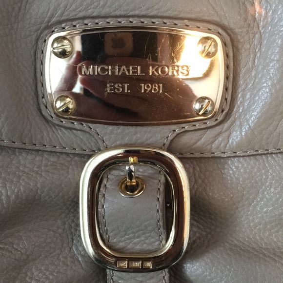 Michael Kors Tan Leather Handbag - Picture 2 of 5